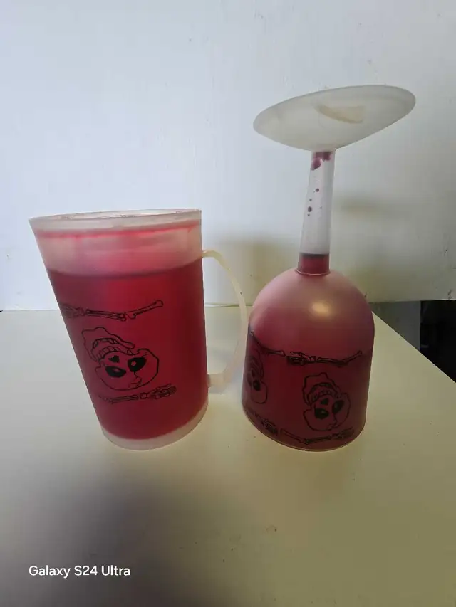 2 Skeleton Cups582387149875466242