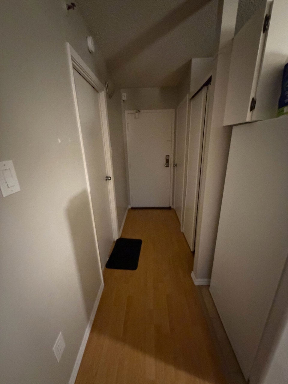 Bachelor Apartment – $1,470/month 4