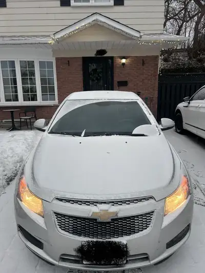 -2012 Chevy Cruze LT -165,399kms -remote start -winter and summer tires on their own rims Work compl...