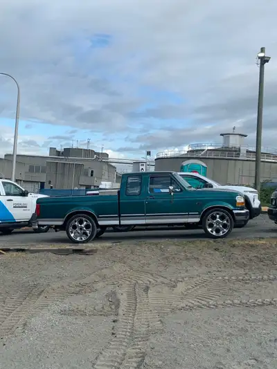 Mint 1996 F150 XL 2wd Super Cab Mint paint all around, very very few rust spots Sitting on 22inch ch...