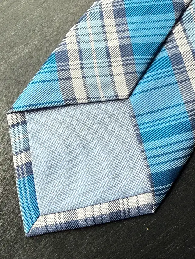 Tommy Hilfiger Blue Plaid Silk Tie Made in Italy in Men's in Oshawa / Durham Region - Image 4