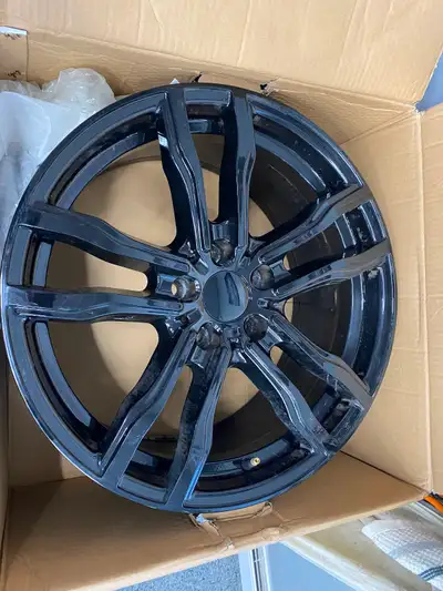 19x9 5x120 bolt pattern 45 offset Used for one winter