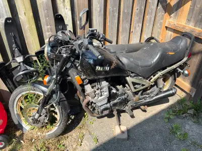 1982 Yamaha Midnight Maxim motorcycle. Needs restoration. I think that it’s missing the intake. It f...
