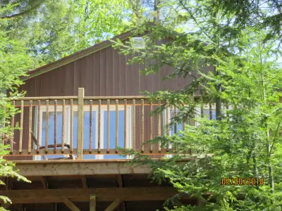 Numéro identifiant CITQ 296466, expire le 31 mars 2026, La Pépite. Chalet à louer directement sur le...