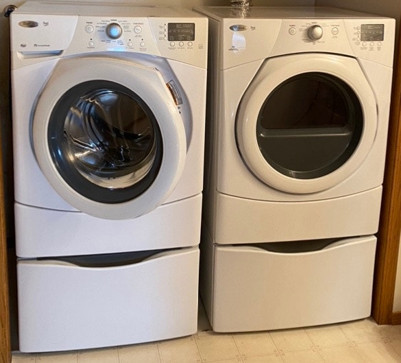 Whirlpool LAUNDRY PEDESTALS Washers & Dryers Saskatoon Kijiji