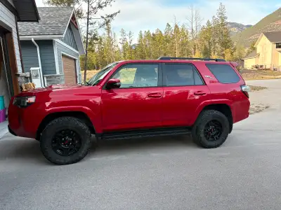 Beautiful well loved Toyota 4 Runner- TRD Off Road, original owner from New, No Collisions, No Claim...
