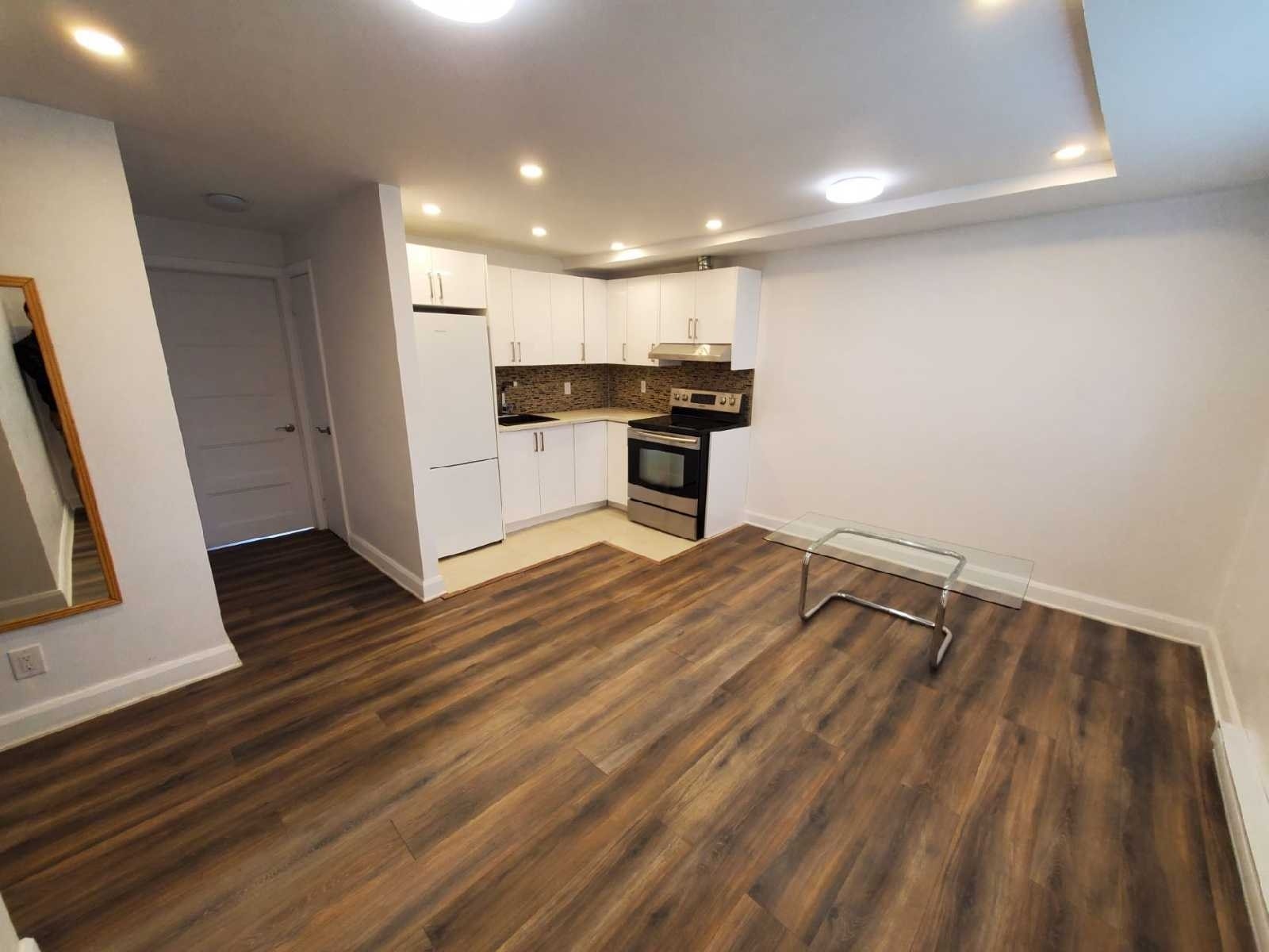 1 bed 1 bath Apartment in Cote Saint Luc Montreal — photo 2