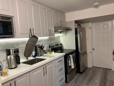3 Bed 1 Bath Downtown-Church & Wellesley