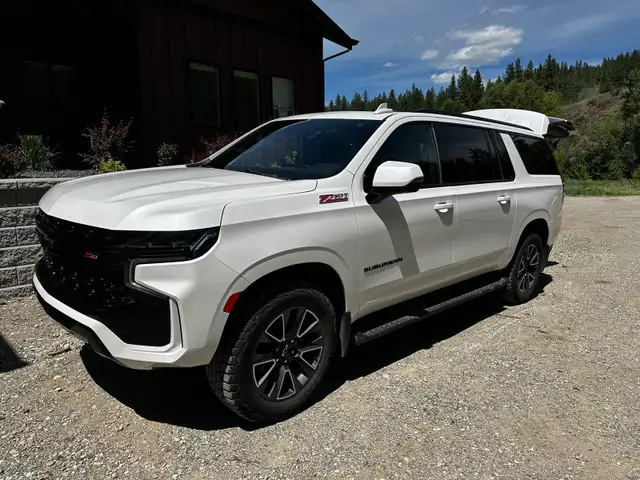 2023 z71 Suburban