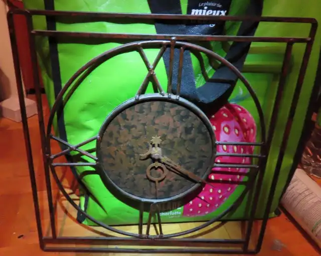 Clock63970639011203120