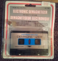 Realistic electronic demagnetizer  for cassette tape player head