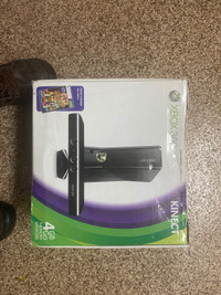 Xbox 360 4GB Console Kinect Bundle