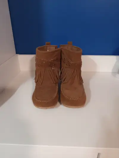 Leather Fringed ankle boots - good condition $100