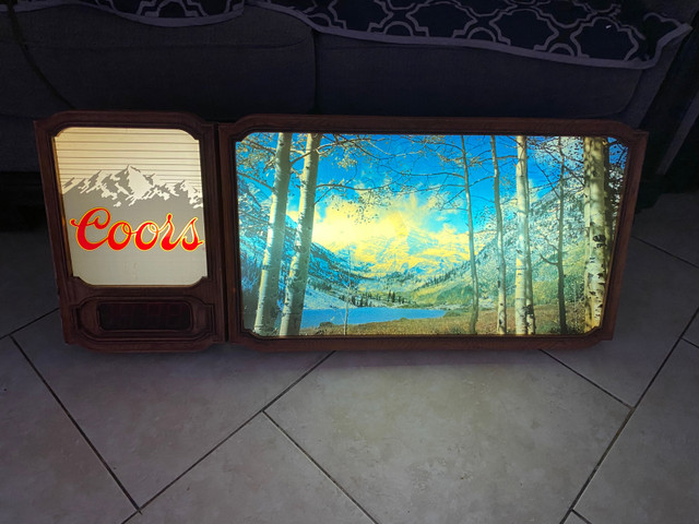 VINTAGE LARGE COORS LIGHT BEER  LIGHT UP SIGN   $115 in Arts & Collectibles in City of Toronto - Image 3