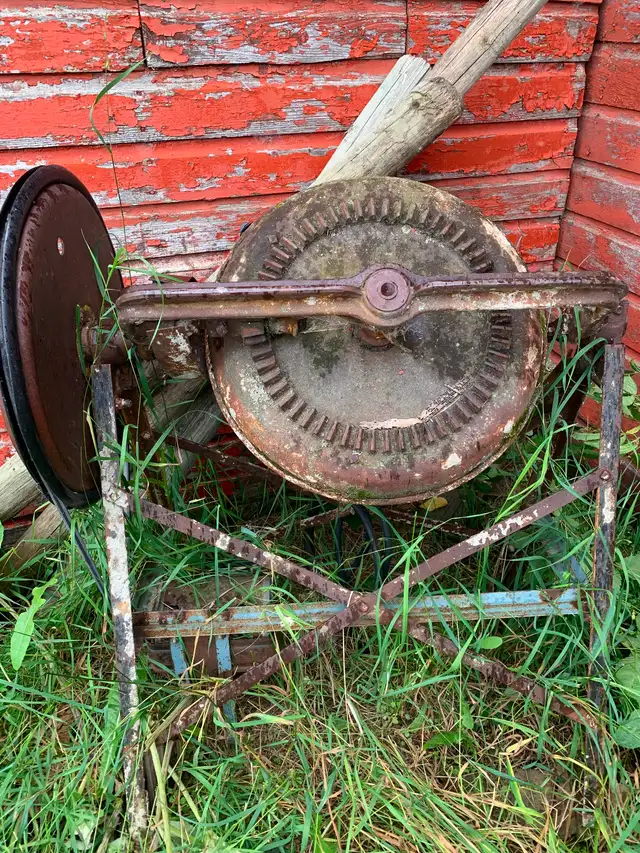 Antique Cement Mixer in Power Tools in Regina - Image 2