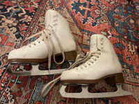 Figure Skates – Junior Size 3