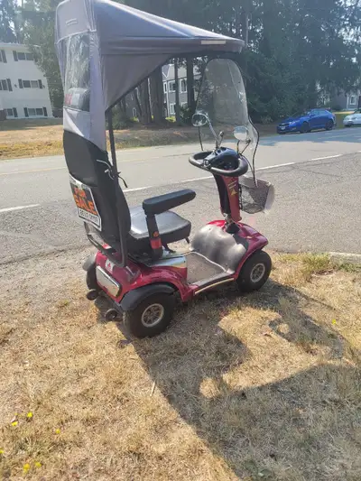 This used Shop Rider scooter is in good condition and offers a reliable way to get around with ease....