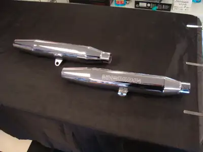Stock Original Mufflers. Evo and Early Twin Cam and Sportster. And some FLHT Touring. All in mint co...