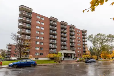 Elevated living in a booming neighborhood! This sun-filled 6th-floor unit features a spacious bedroo...