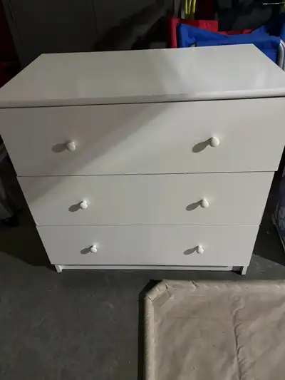 White 3 drawer dresser  3 drawer dresser 31.5 w x19 Dx30.5 H, View more