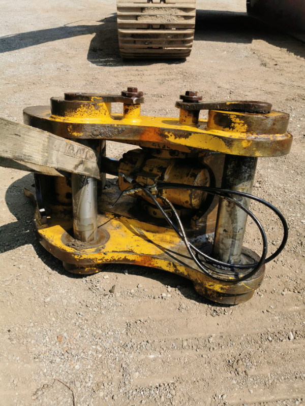 Cat 345 Excavator Quick Attach in Heavy Equipment Parts & Accessories in North Bay - Image 4