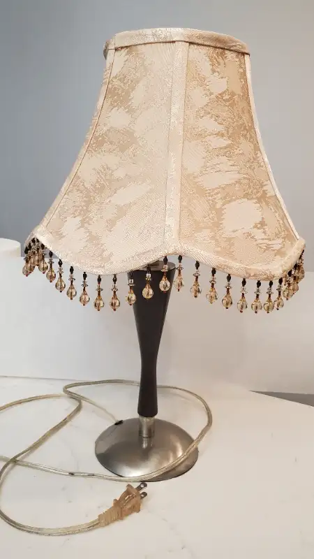 Lamp solid metal + wood. Antique628637325992981210