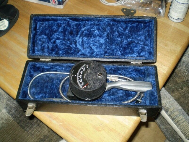 Pyrometer - Vintage Analog No Batteries in Plush lined Box in Other in Winnipeg - Image 2