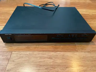 Rotel tuner RT-850A., View more
