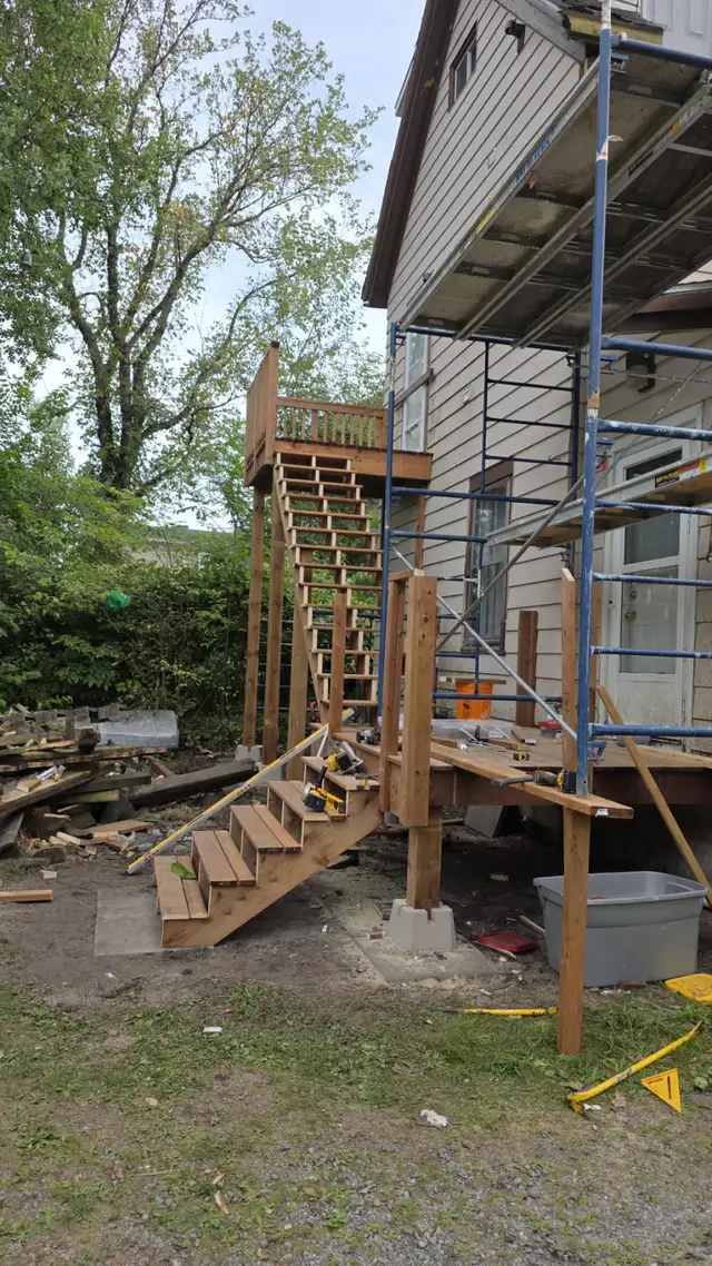 Custom Deck Building & Deck Reconstruction | Free Estimate521679498673530881