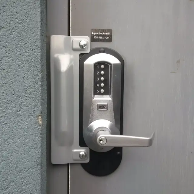 Milton-Burlington Locksmith and Safe Technician in Other in Oakville / Halton Region - Image 8