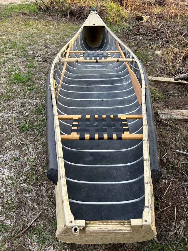 12 ft. Sportspal Squareback with Minnkota Trolling Motor Canoes