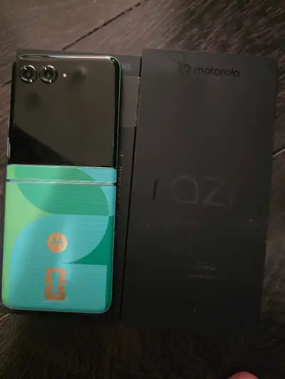 Moto RAZR FIFA Edition (256gb), View more
