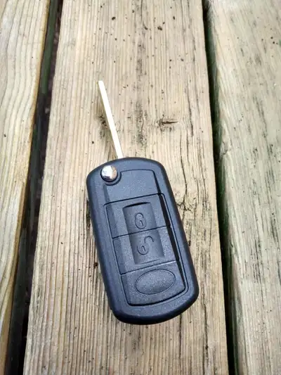 NEW Uncut Keyless Remote Car Key Fob for various Land Rovers Replacement fob for LR3 2005 - 2009; Ra...