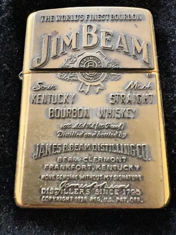 VINTAGE ZIPPO JIM BEAM BOURBON LIGHTER IN ORIGINAL CASE  USA in Arts & Collectibles in Mississauga / Peel Region - Image 3