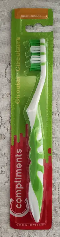 "COMPLIMENTS" CIRCULAR BRISTLE SOFT TOOTHBRUSH64396544466050120