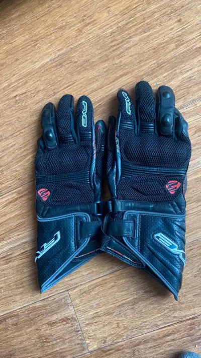 Five Glove Size Large L GT2Air Worn a couple times but they are just too small to wear for more than...