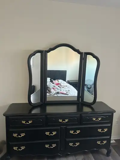 commode/dresser, View more