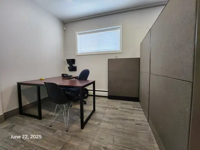 OMVIC Approved office space with 3 parking for lease in Commercial & Office Space for Rent in Oshawa / Durham Region - Image 3