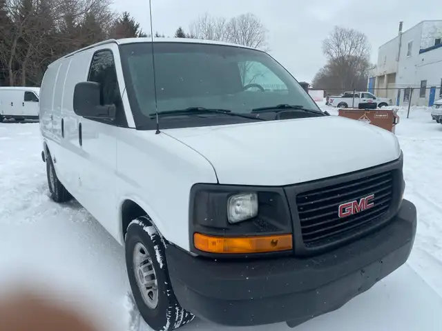 2014 GMC Savana Cargo Van600959039318927361