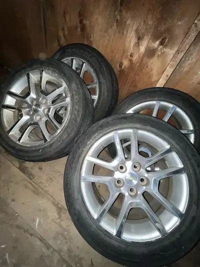 Set de 4 rims 17" Chevrolet Malibu (Tire fini) NÉGOCIABLE