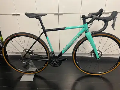 Marinino Sterrato ST gravel bike like new, View more