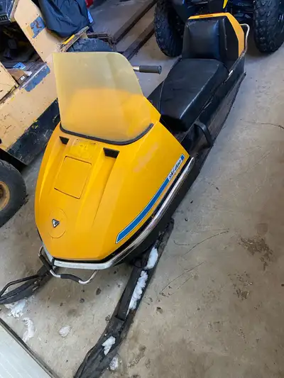 1972 skidoo Olympic. Single cylinder, $1500 as is