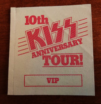 KISS ORIGINAL 1982-1983 10th KISS ANNIVERSARY TOUR VIP STICKER!!