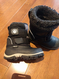 2 Bottes d'hiver YETI gr 7 ET gr 8 enfant