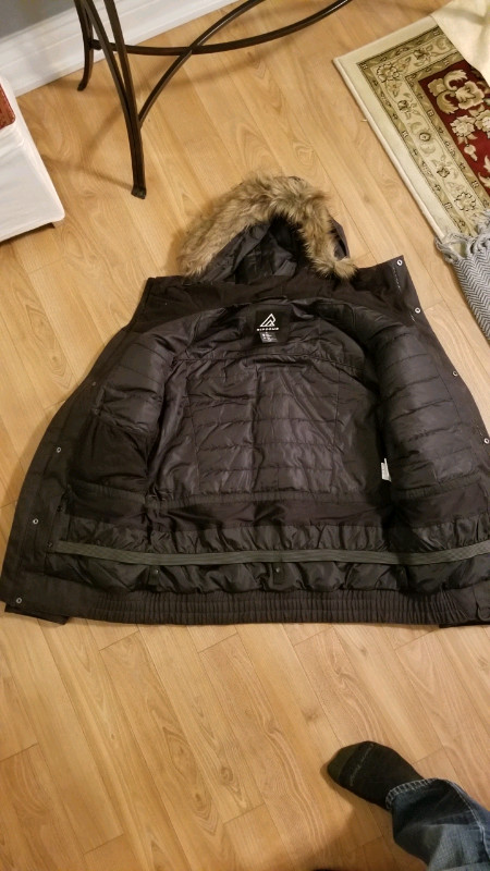 Ripzone bomber winter coat like new in Men's in City of Toronto - Image 4