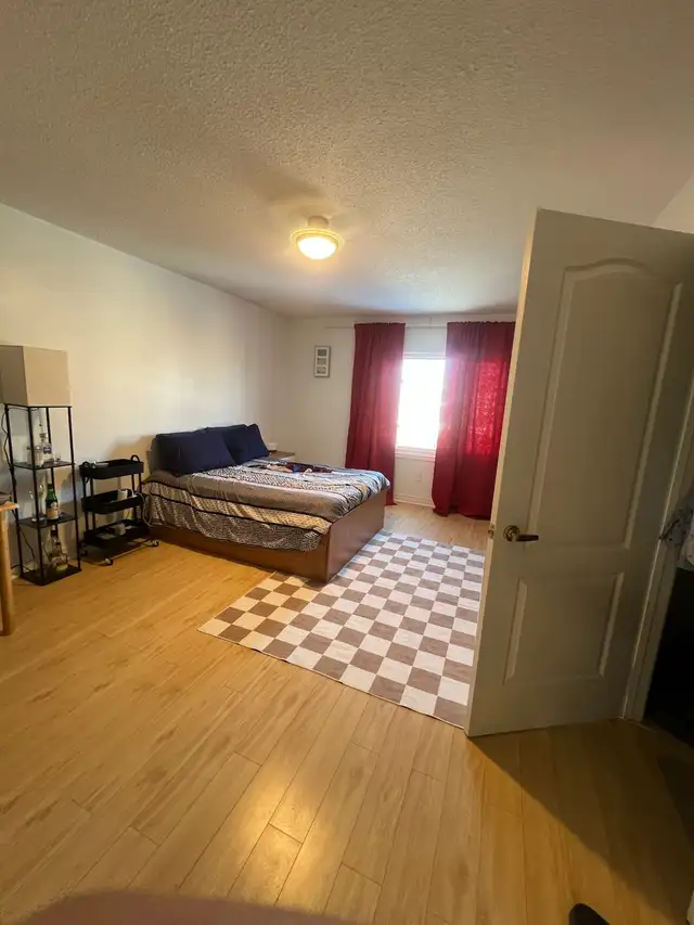 YORK,ALL INCLUSIVE, SHARED ACCOMODATIONS, PRIVATE WASHROOM,