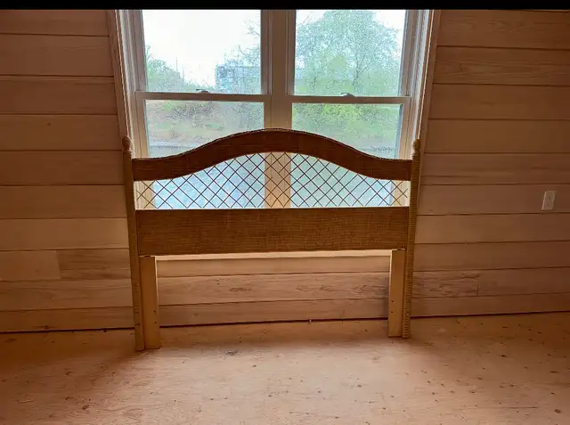 Henry Link Bedroom Furniture in Multi-item in Kingston - Image 2