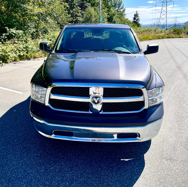 2018 Dodge Ram 1500 SLT Quad Cab in Cars & Trucks in Calgary - Image 2