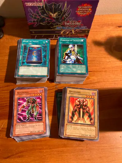Bulk Yugioh cards Nearly complete GX battle box missing the holos nearly 300 cards total $30 Garden...