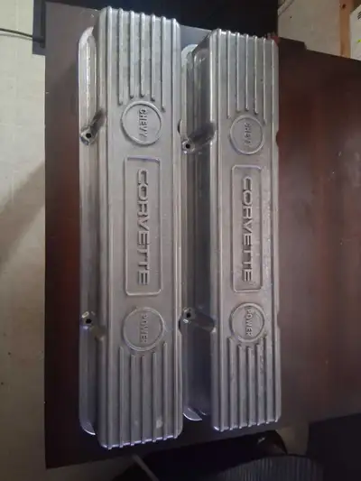 Selling sbc valve covers asking 40$